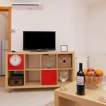 Panoramic View-studio In Бухарест